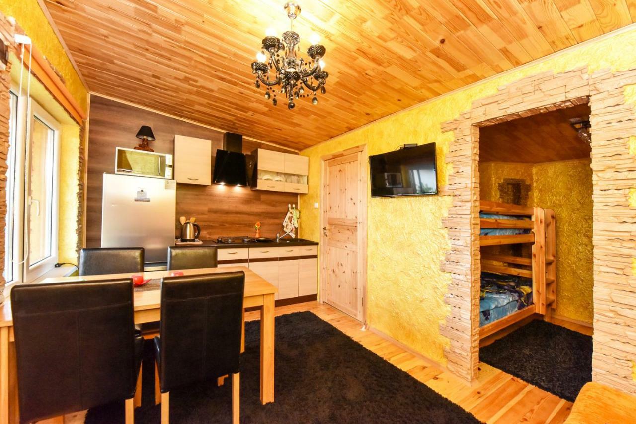 Zelta Pirts Guest House Ventspils Exterior photo