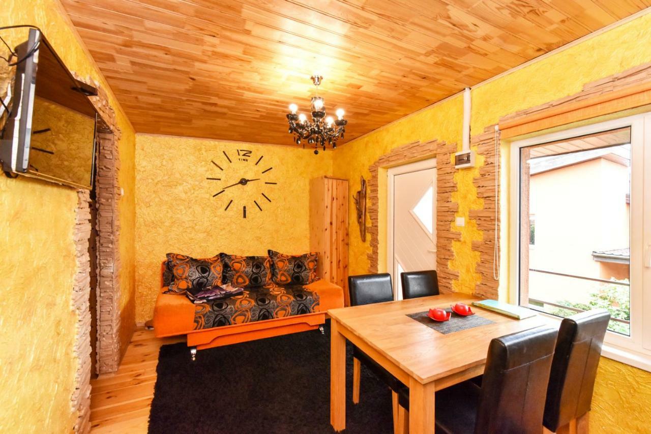Zelta Pirts Guest House Ventspils Exterior photo